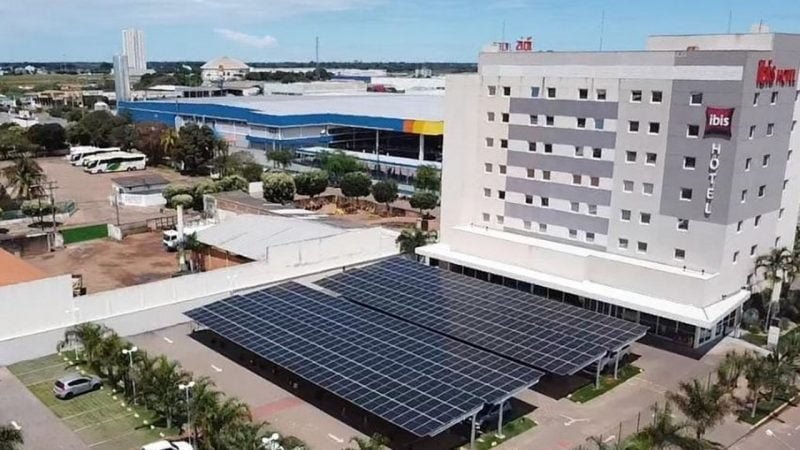 Hotelaria adere à energia solar para reduzir custos Hotelaria adere à energia solar para reduzir custos