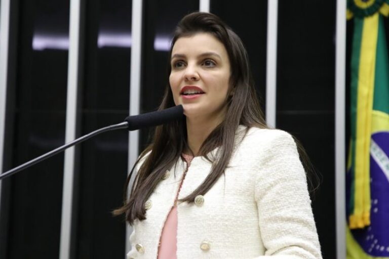 Deputados aprovam texto-base de projeto que cria o PATEN