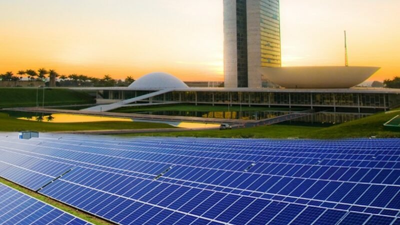 PL prevê 80% de utilização da energia solar na administração federal