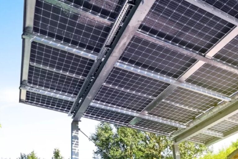 Placa Solar de Dupla Face com maior eficiência e menor custo de produção