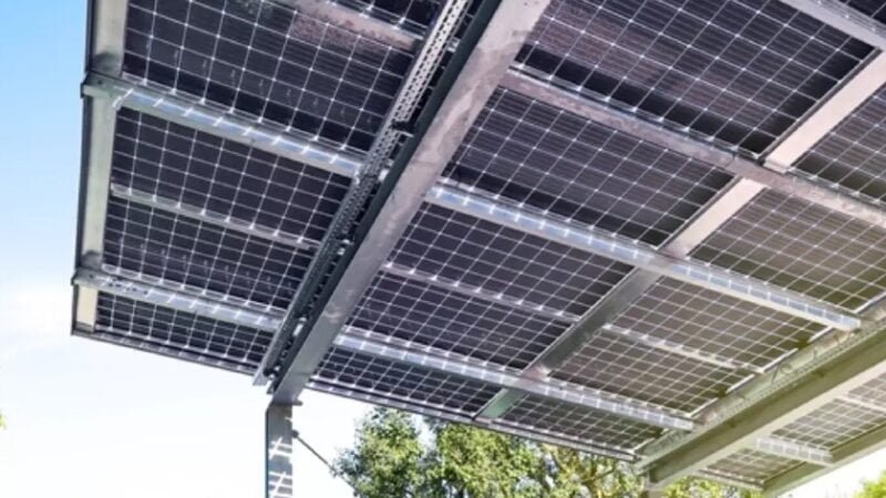 Placa Solar de Dupla Face com maior eficiência e menor custo de produção