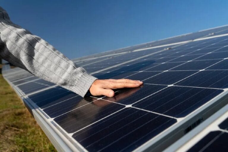 Preços de kit fotovoltaico residencial e comercial de pequeno porte registraram queda de 30%