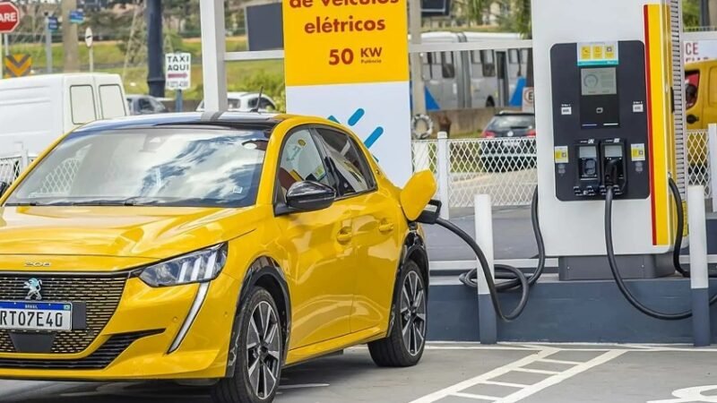 Mobilidade elétrica exige rede modernizada no Brasil