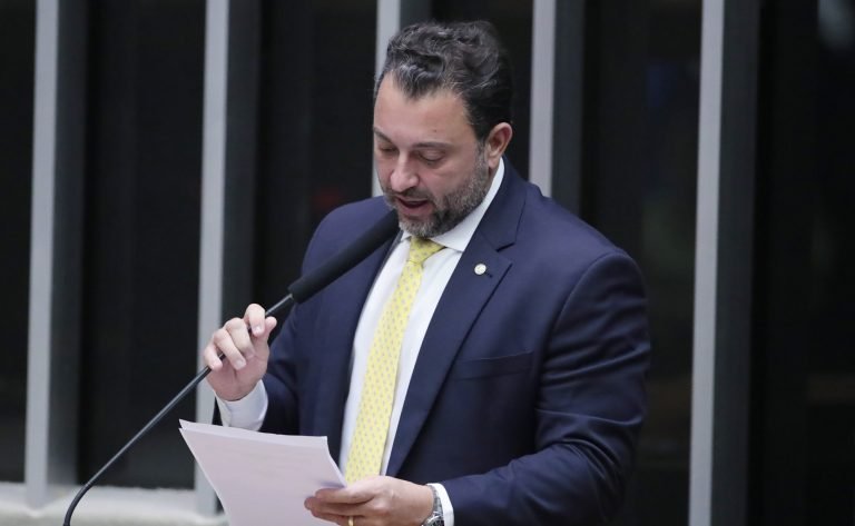 Deputador Artur Lira autor do projeto - Planário da Camara dos Deputados