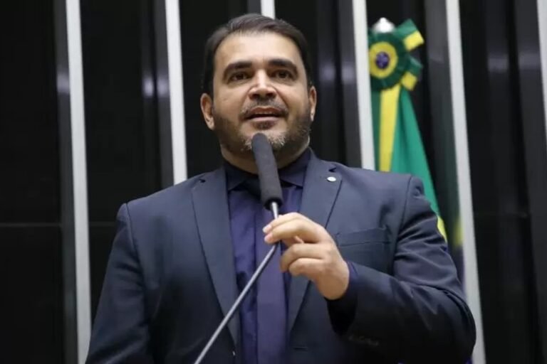 PL 671-24 Proíbe distribuidoras de energia terem unidades geração