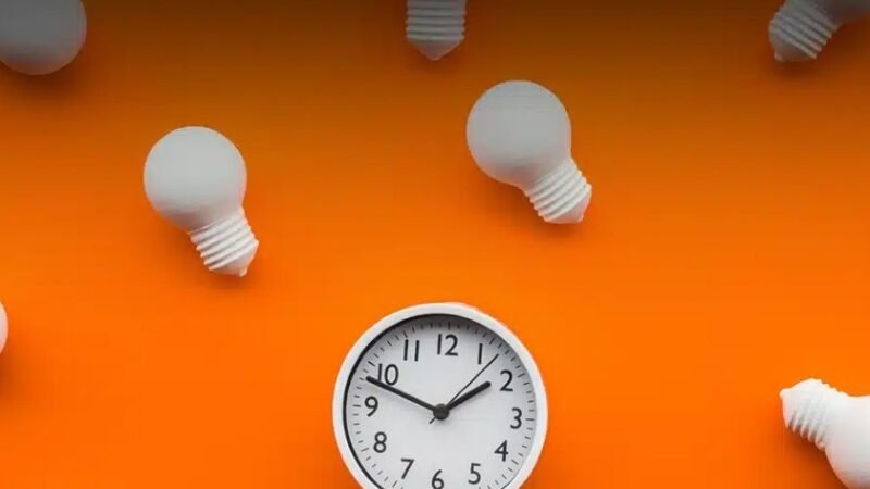 Saiba o melhor horário para consumir energia e veja dicas de economia Saiba o melhor horário para consumir energia e veja dicas de economia