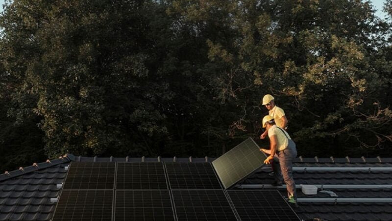 Módulo solar mais eficiente do mundo, superando 23% de eficiência Módulo solar mais eficiente do mundo, superando 23% de eficiência