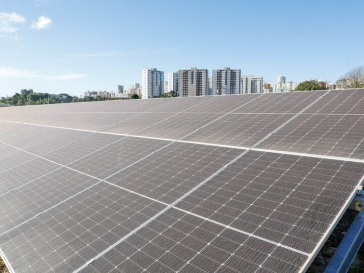 1º usina solar pública vai abastecer 80 prédios do GDF