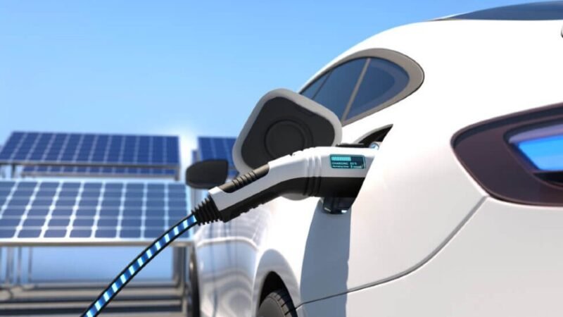 Quantas placas solares são necessárias para carregar seu carro elétrico Quantas placas solares são necessárias para carregar seu carro elétrico