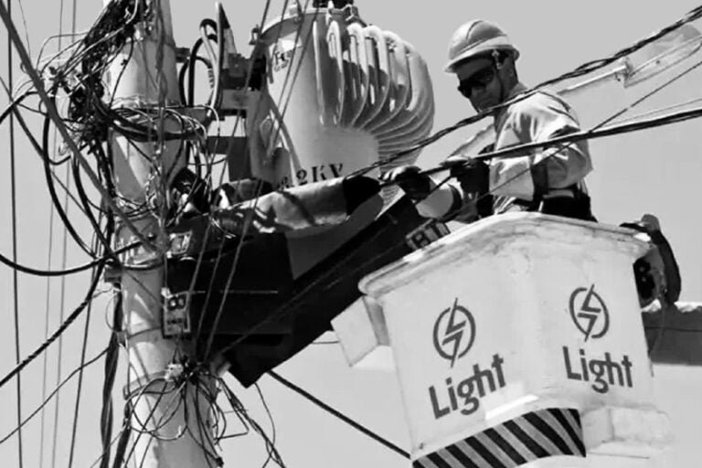 Distribuidora de energia do RJ privatizada em 1996