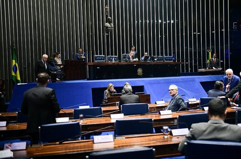 Texto prevê benefícios para produtores de hidrogênio; emendas sem acordo serão votadas posteriormente