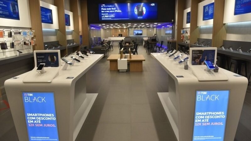 TIM terá mais de 130 usinas de fontes renováveis abastecendo suas operações até o fim do ano TIM terá mais de 130 usinas de fontes renováveis abastecendo suas operações até o fim do ano