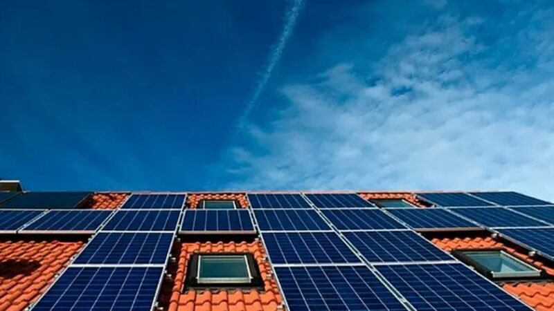 Recorde histórico de R.9 Bi: Energia Solar no Brasil Brilha em 2024 Recorde histórico de R.9 Bi: Energia Solar no Brasil Brilha em 2024