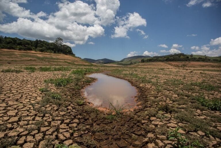 Clima de estiagem impacata preços no Mercado Livre de Energia
