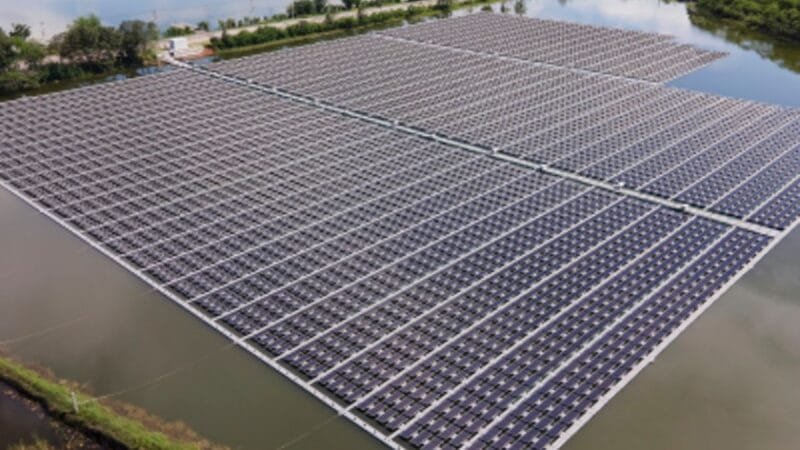 Geração Solar em plantas flutuantes de espelho d’água de maneira sustentável Geração Solar em plantas flutuantes de espelho d’água de maneira sustentável
