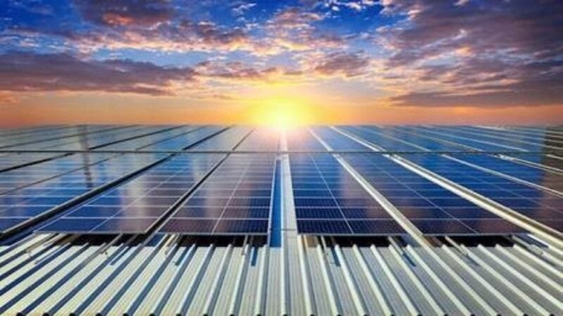 O futuro da energia solar: como a tecnologia transforma a manutenção de parques solares O futuro da energia solar: como a tecnologia transforma a manutenção de parques solares