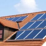 Conta de Luz mais cara impulsiona vendas de painéis solares no Brasil