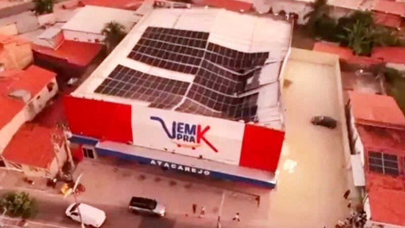 Usina Solar Desaba em Comércio que é Evacuado e Interditado