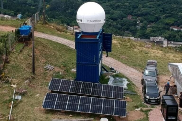 Climatempo investe em energia solar e baterias de lítio