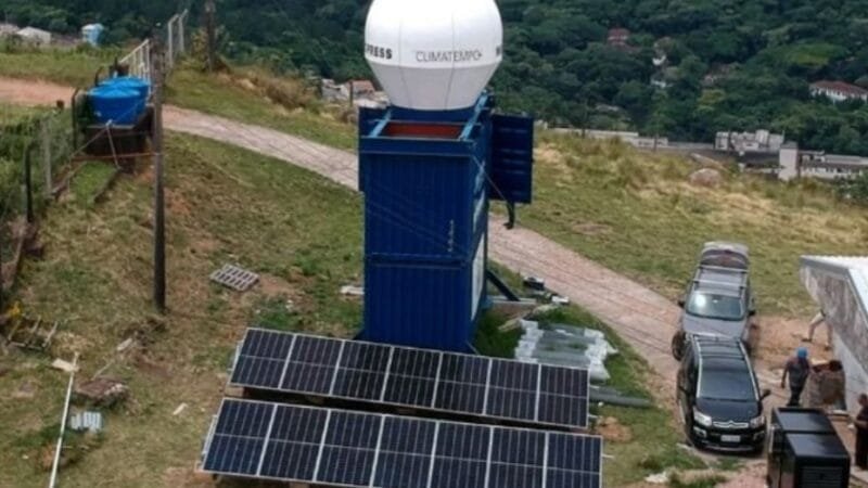 Climatempo investe em energia solar e baterias de lítio Climatempo investe em energia solar e baterias de lítio