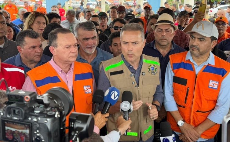 Governo anuncia reconstrução da ponte e suporte às familias das vítimas no TO e MA