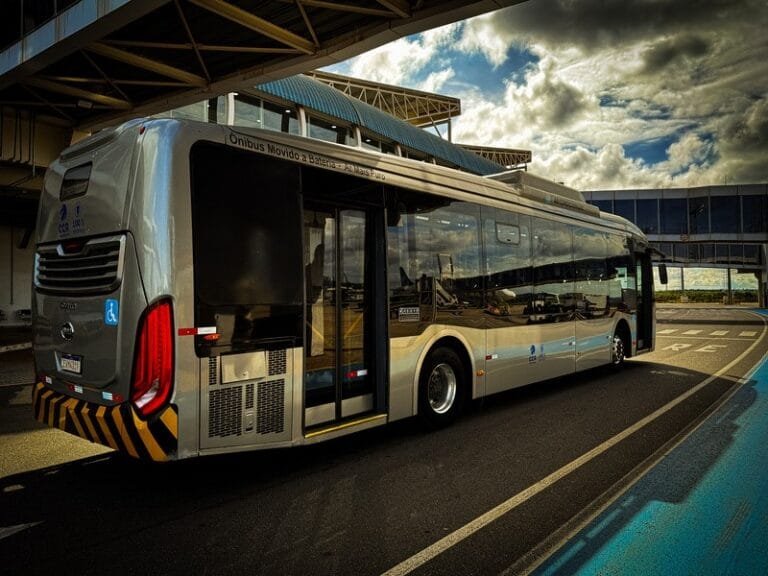 BYD entrega o primeiro ônibus elétrico para transporte de passageiros em aeroportos do Brasil