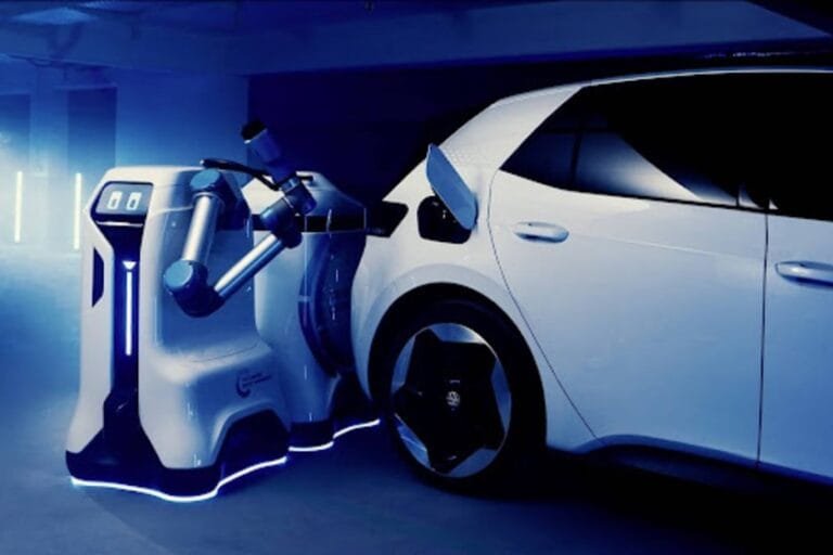 Robô Frentista Carregador de Veículos Elétricos Autônomo da NaaS Technology