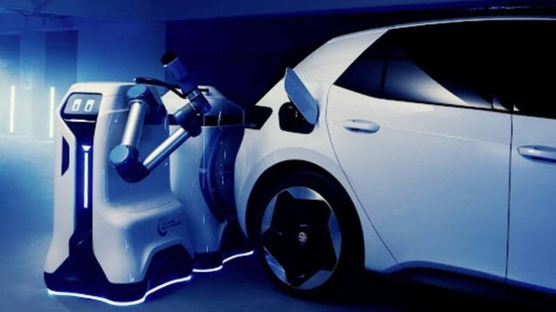 Robô Frentista Carregador de Veículos Elétricos Autônomo da NaaS Technology