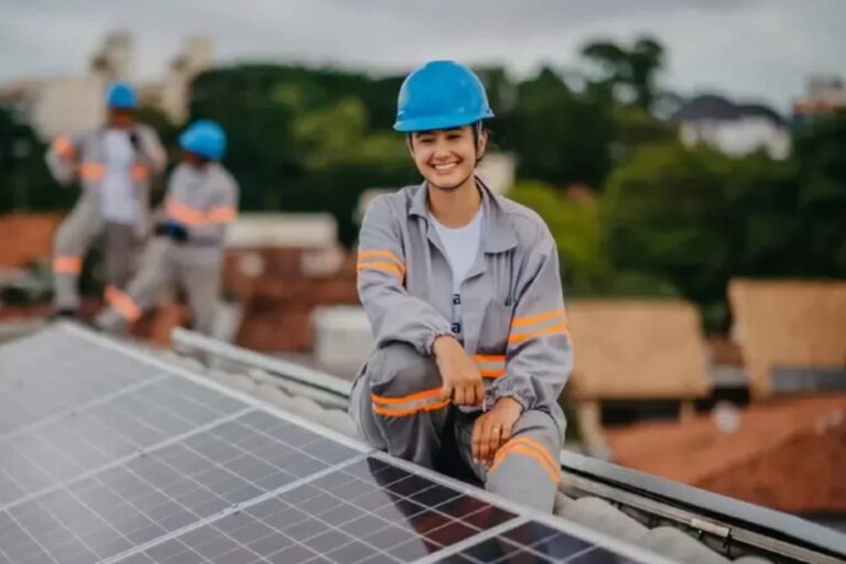 Sistema Solar Sem Investimento é mais de 30% de desconto na conta luz