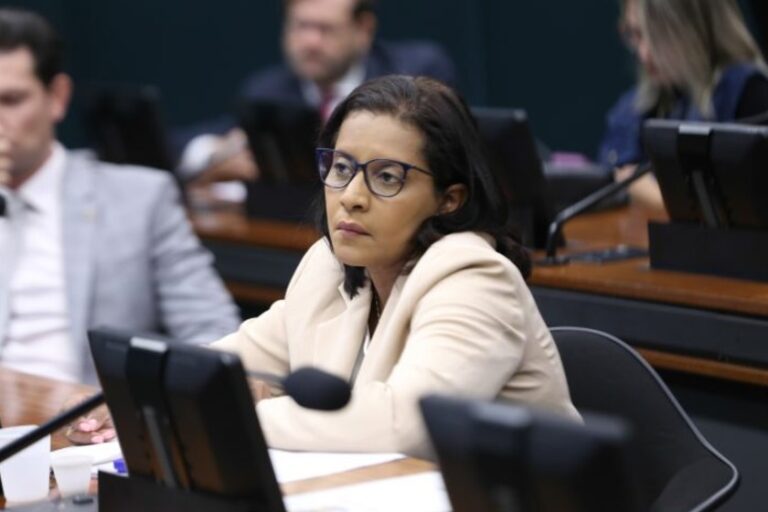 Aprovado projeto que obriga concessionárias de energia a terem planos para ondas de calor