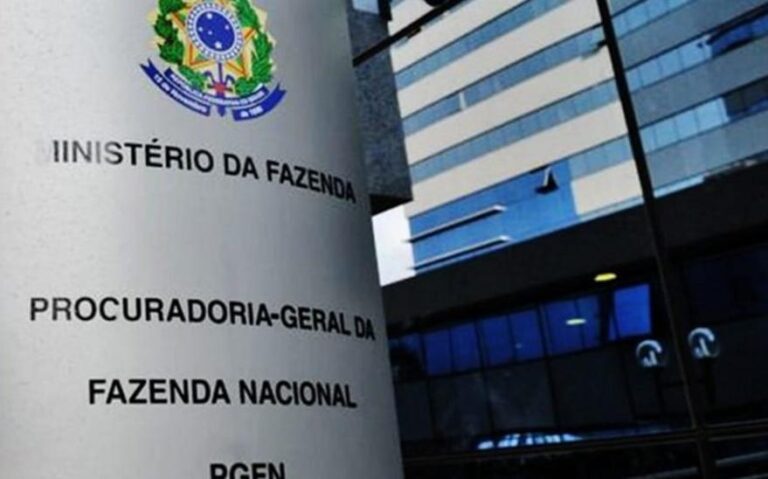 Dinheiro da restituição do IR será para quitar dívidas