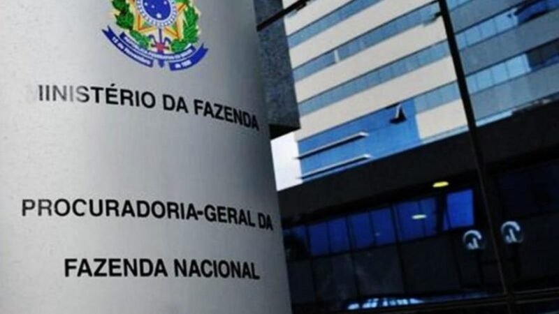 Dinheiro da restituição do IR será para quitar dívidas Dinheiro da restituição do IR será para quitar dívidas