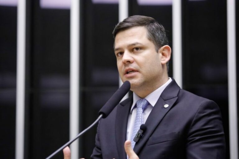 PL1436-24 Aprova uso de crédito de carbono para pagamento de impostos sobre atividade rural