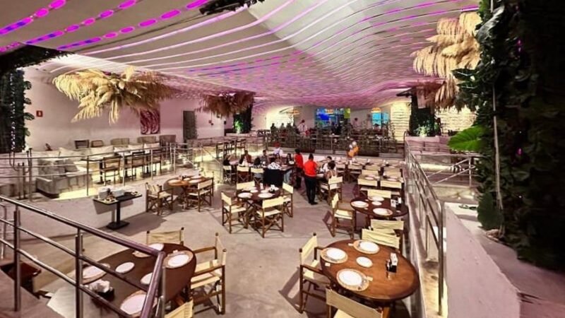 Vendas de bares e restaurantes diminuem em abril Vendas de bares e restaurantes diminuem em abril