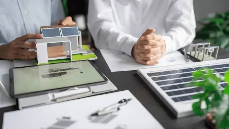 5 Maneiras de Lucrar com Energia Solar em Casa: Transformando o Sol em Renda 5 Maneiras de Lucrar com Energia Solar em Casa: Transformando o Sol em Renda