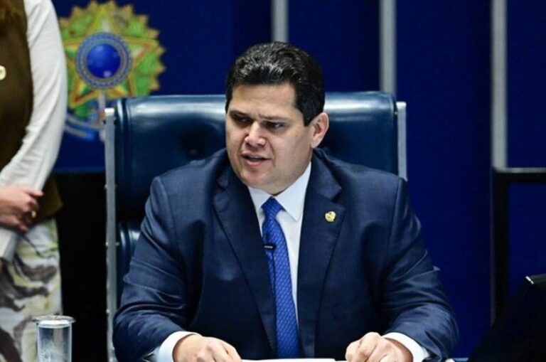 Alcolumbre rebate aumento na conta de luz não procede e afirma que queda foi embasada tecnicamente