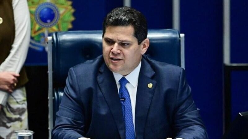 Alcolumbre rebate aumento na conta de luz não procede e afirma que queda foi embasada tecnicamente Alcolumbre rebate aumento na conta de luz não procede e afirma que queda foi embasada tecnicamente