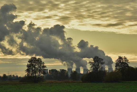 Aumento das emissões de CO2 na geração de energia em abril segue queda no 1T25. Aumento das emissões de CO2 na geração de energia em abril segue queda no 1T25.