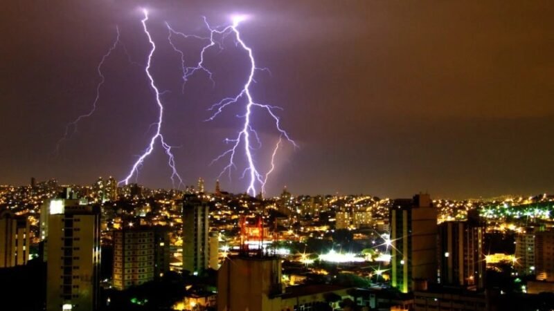 Cresce o número de desligamentos da rede de transmissão relacionados às condições meteorológicas adversas Cresce o número de desligamentos da rede de transmissão relacionados às condições meteorológicas adversas