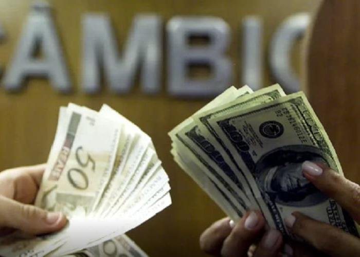 Dolar em queda fecha o dia a 5,5845