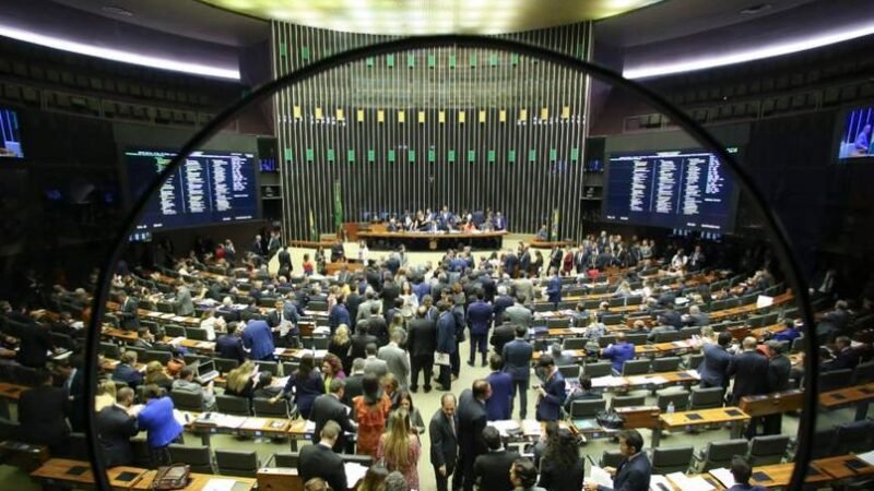 Festa junina inicia o recesso do Congresso Nacional: Semana começa com fim do IOF Festa junina inicia o recesso do Congresso Nacional: Semana começa com fim do IOF