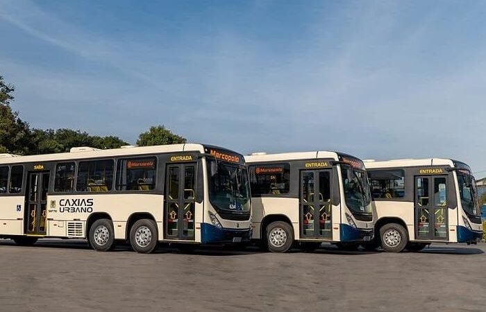 Montadora inova ao lançar ônibus urbano com dupla dianteira