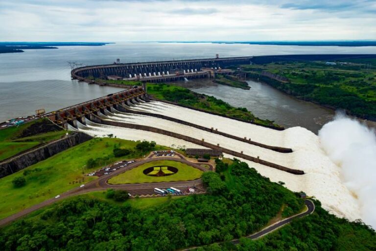 Senado avalia proposta para limitar custo da energia de Itaipu e reduzir tarifas no Brasil