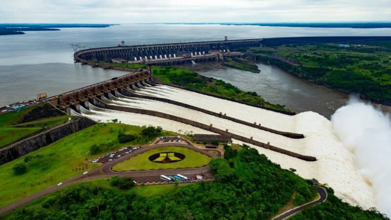 Senado avalia proposta para limitar custo da energia de Itaipu e reduzir tarifas no Brasil Senado avalia proposta para limitar custo da energia de Itaipu e reduzir tarifas no Brasil