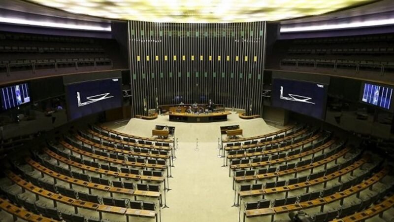 Congresso entrará em recesso apesar da crise no dia 18 Congresso entrará em recesso apesar da crise no dia 18