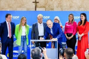 GDF vai construir usina fotovoltaica para atender 400 escolas públicas no DF com energia limpa