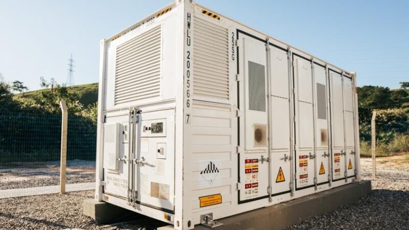 Aneel pretende finalizar regulamentação de baterias no início do 2º semestre Aneel pretende finalizar regulamentação de baterias no início do 2º semestre