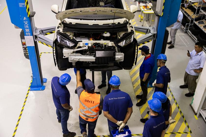 BYD Dolphin Mini 100% brasileiro foi apresentado ao público pela BYD