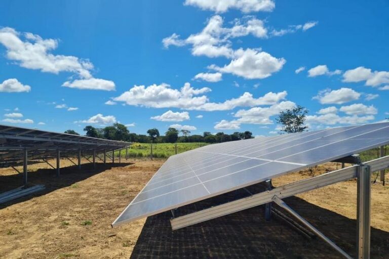 Com Bandeira Vermelha em vigor desde junho, energia renovável ganha ainda mais relevância na busca por economia