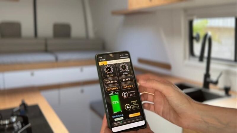 Motorhomes com autonomia energética permitem acampar em locais remotos sem abrir mão do conforto